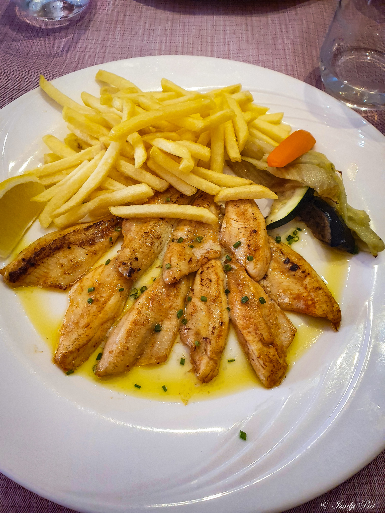 restaurant le Gallion à Morges. Filets de perche, frites sans gluten